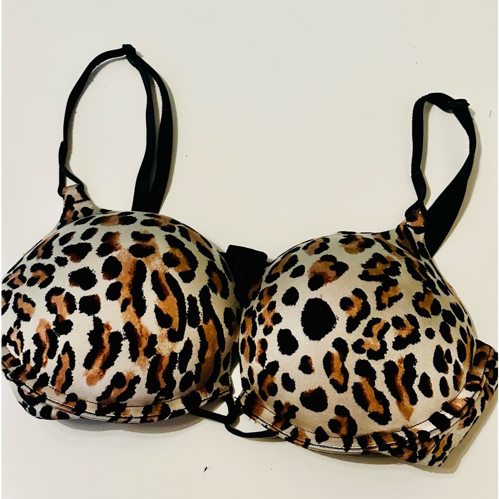 Victorias Secret Bombshell Bra 32B